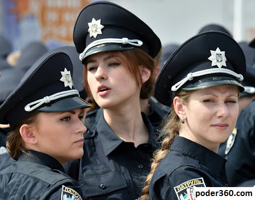 Apakah Polisi Wanita Di Amerika Selatan Hanya Melayani Wanita?